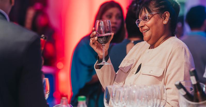 lm_dealer_night_2025