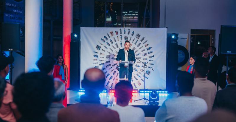 lm_dealer_night_2025