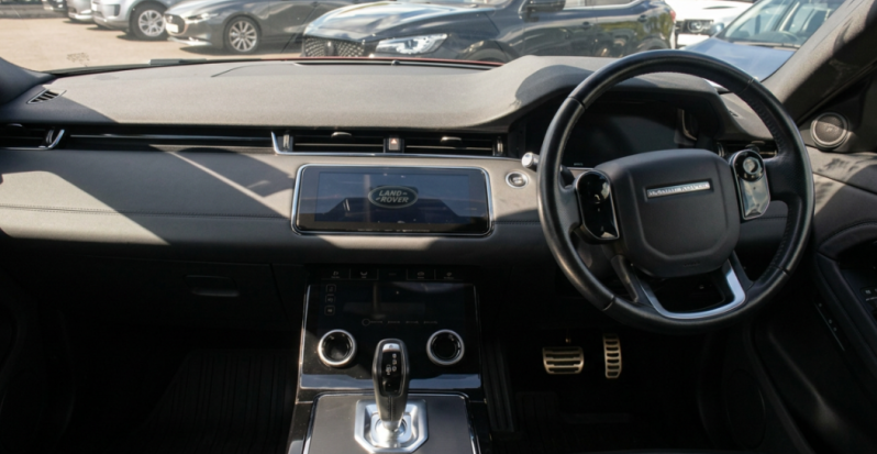 Range_Rover_Evoque_RED