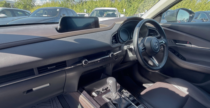 Mazda_Axess