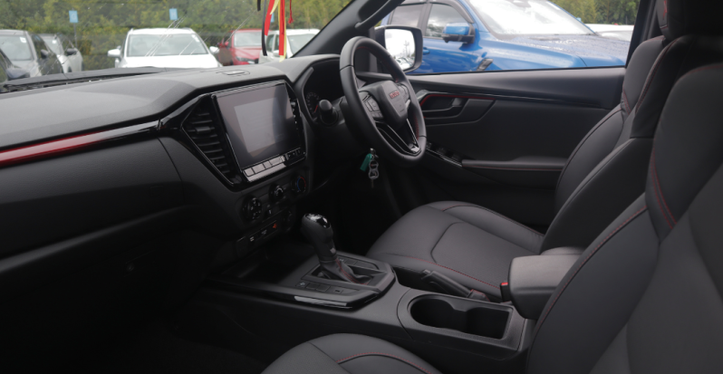 ISUZU_AXESS