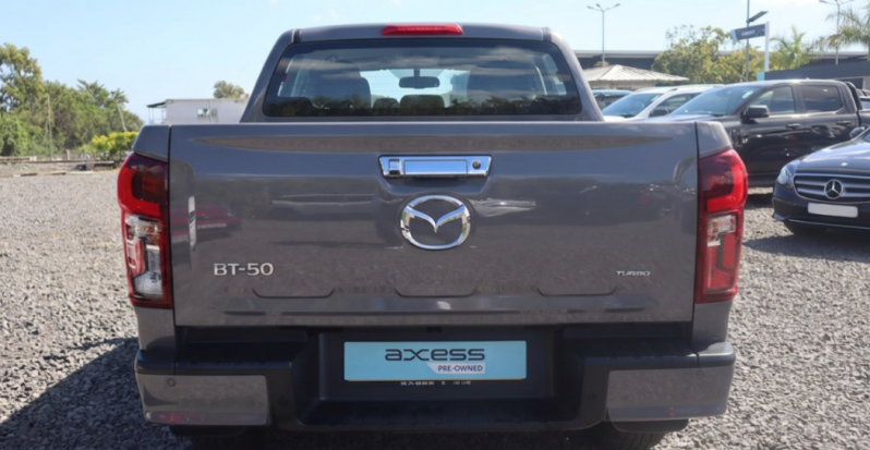 MAZDA_Axess