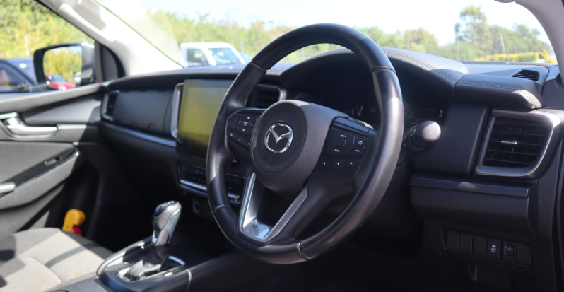 MAZDA_Axess