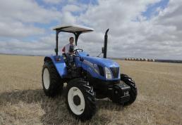 New Holland TT4