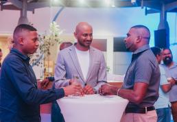 lm_dealer_night_2025