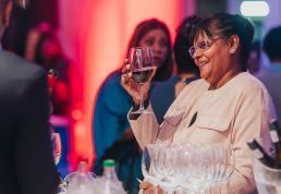 lm_dealer_night_2025