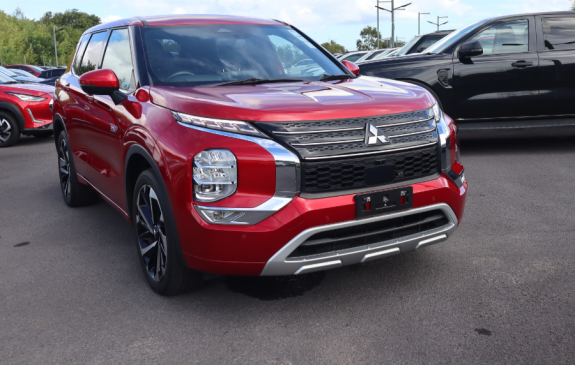 Mitsubishi_Axess